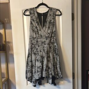 Robert Rodriguez Black and Gray Sleeveless V-Neck Cocktail Dress